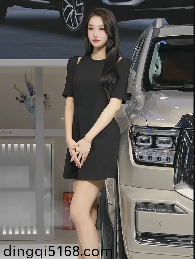 美女挨板子